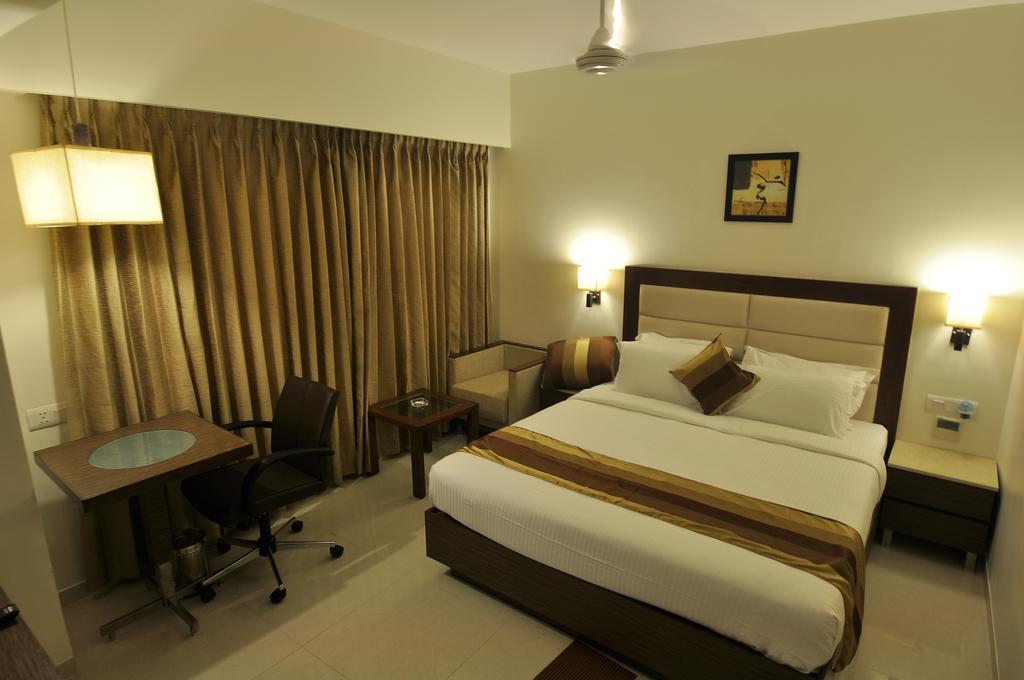 Le Grande Residency -Unmarried Couples Are Not Allowed Ahmedabad Exterior photo