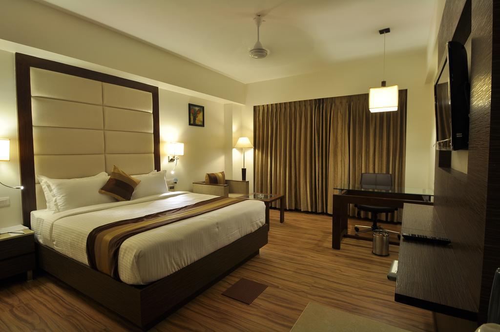 Le Grande Residency -Unmarried Couples Are Not Allowed Ahmedabad Exterior photo